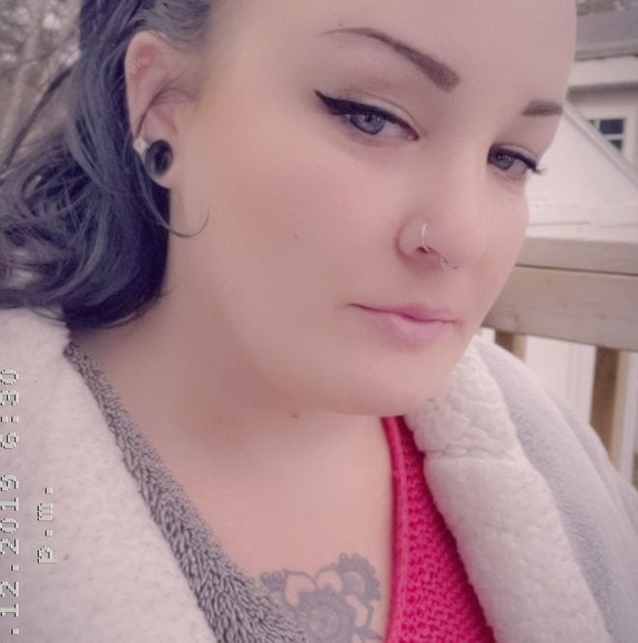 Meet your Posher, Melissa - Picture 1 of 1